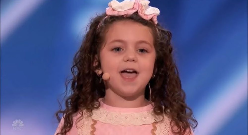 The Toughest Judge Melted When This 5-Year-Old Sang An Unexpected Classic The Toughest Judge Melted When This 5-Year-Old Sang An Unexpected Classic